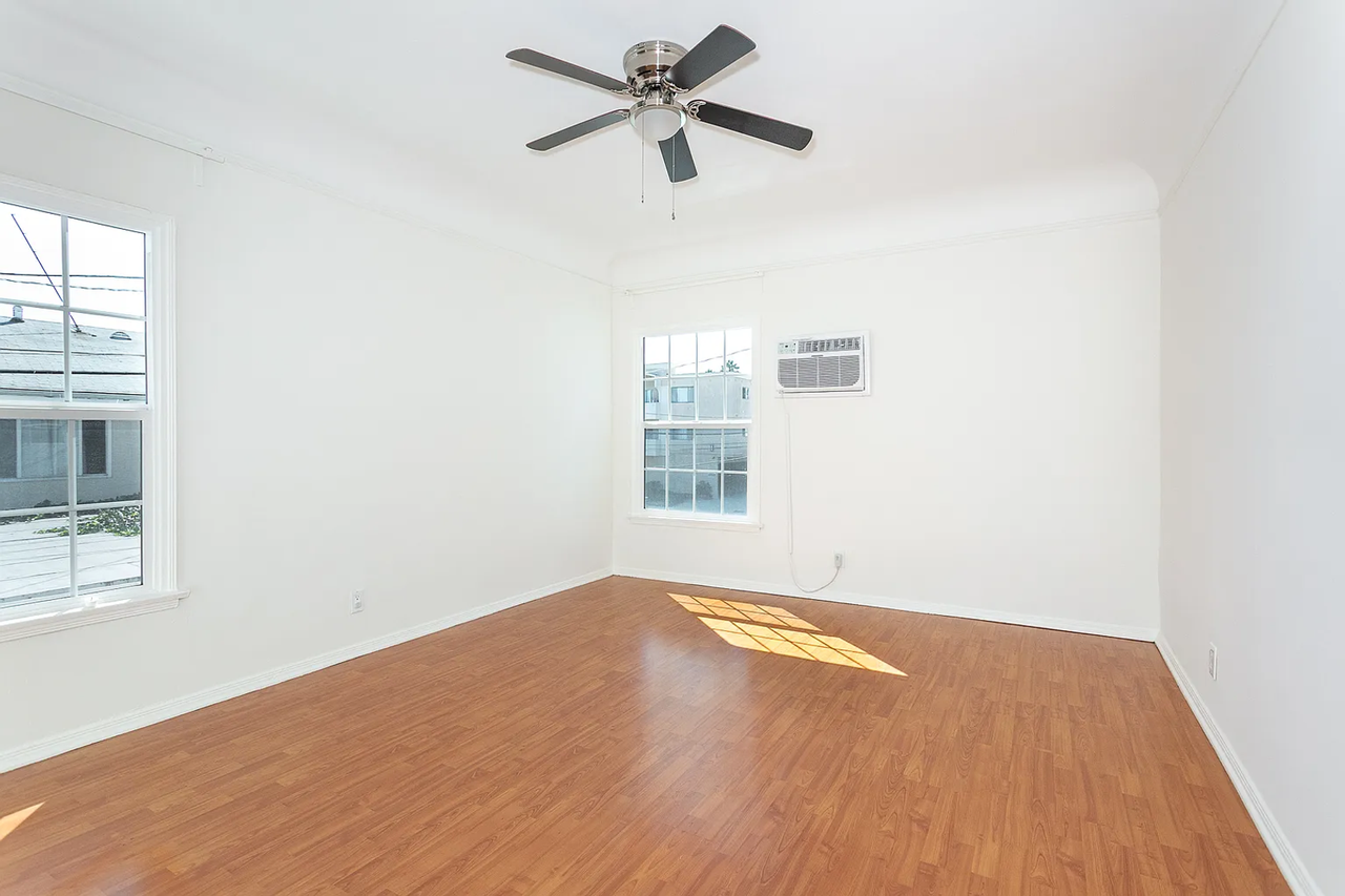 8566 W Olympic Blvd - Photo 5 of 16