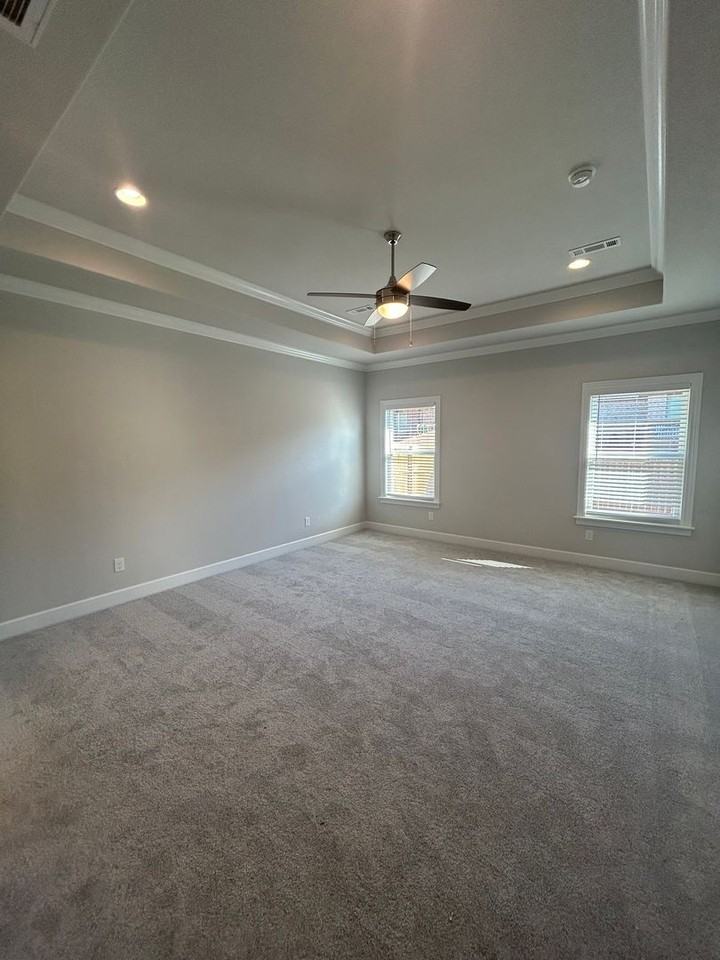 2304 Salmon St - Photo 2 of 33