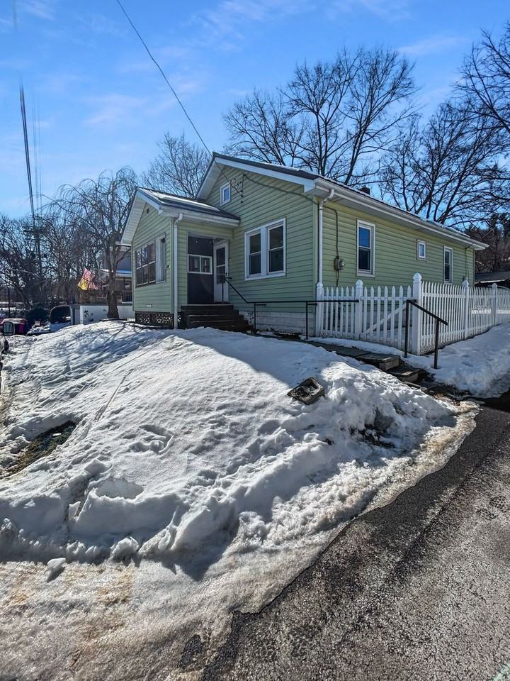 1280 Hindmarch St - Photo 2 of 38