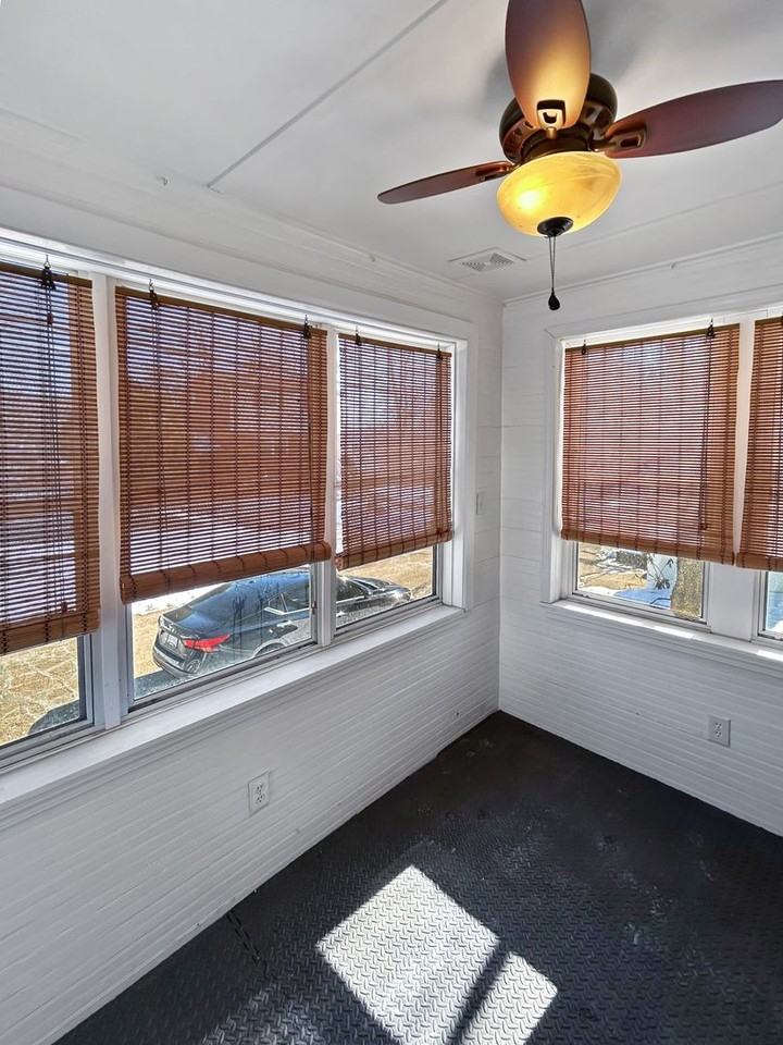 1280 Hindmarch St - Photo 3 of 38