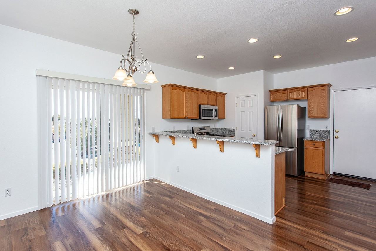 3438 Mashie Dr - Photo 4 of 11