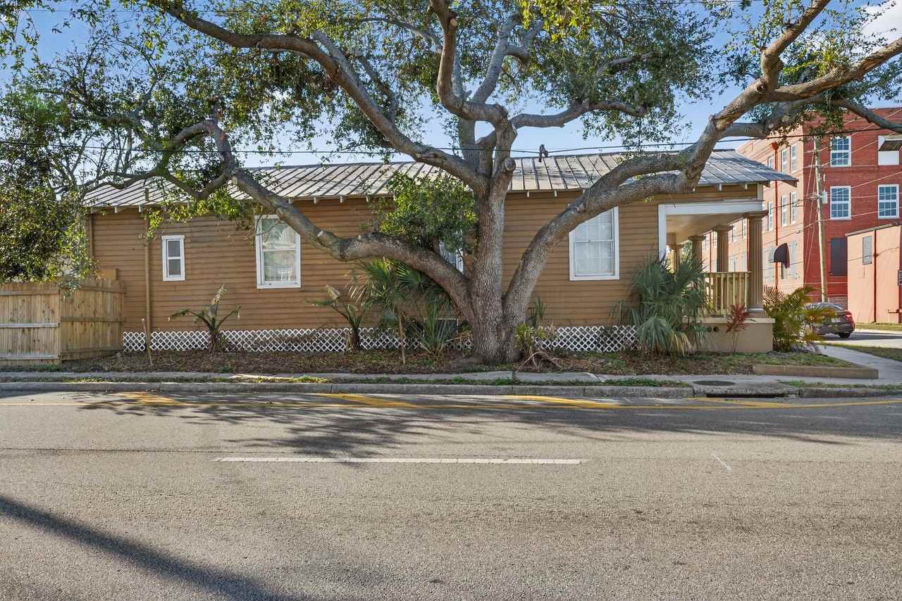 2709 N 17th St - Photo 5 of 29