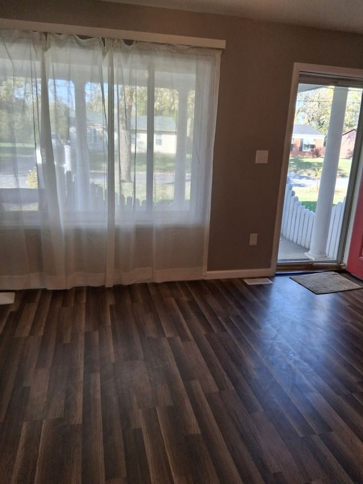 5264 Whaley Dr - Photo 3 of 23