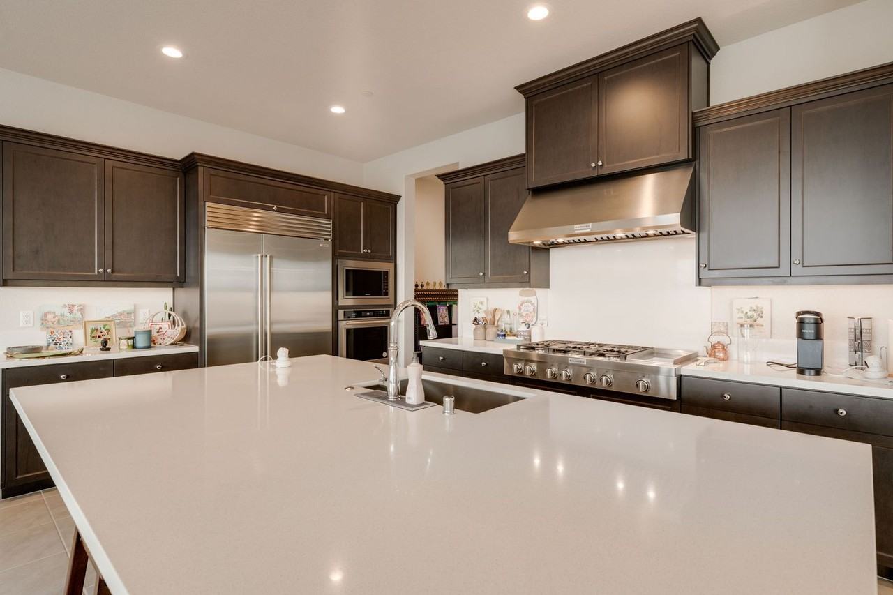 5080 Glacier Peak Dr - Photo 3 of 50