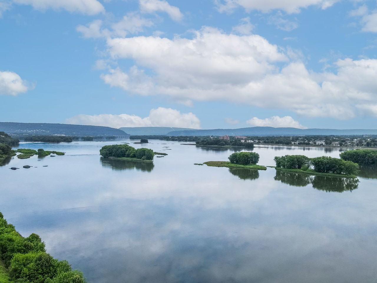 608 N Front St - Photo 5 of 27