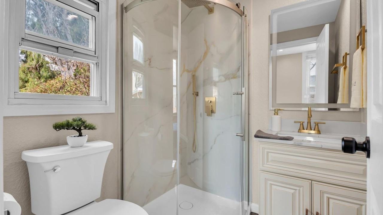 85 Oak St - Photo 4 of 27