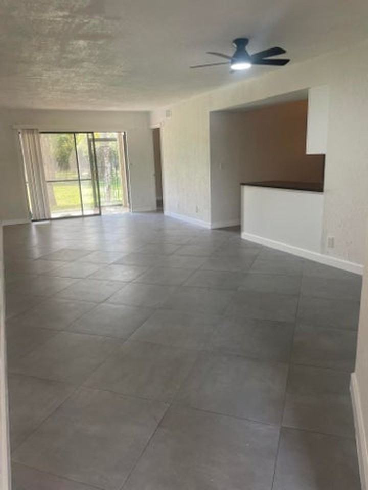 3355 Jaywood Ter Apt J113 - Photo 4 of 19