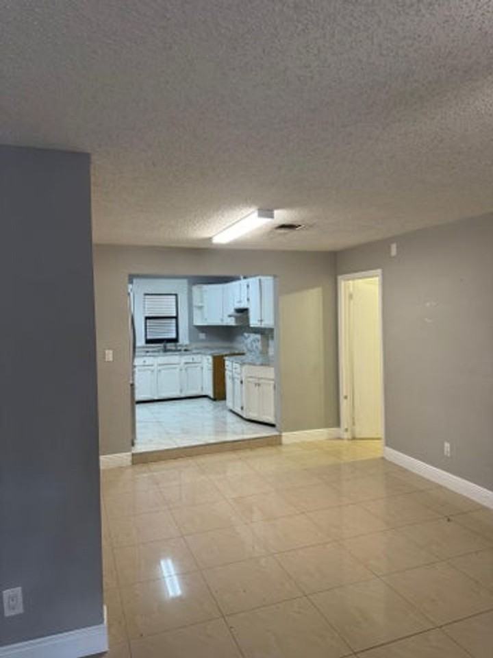 5163 Club Rd - Photo 4 of 19