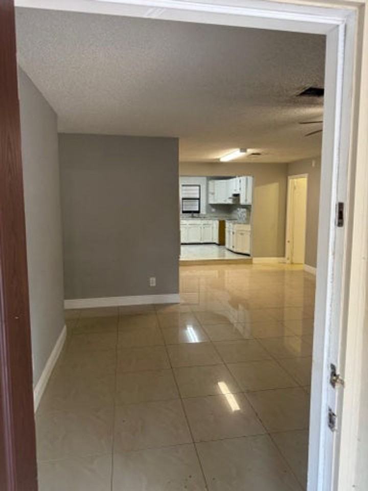 5163 Club Rd - Photo 5 of 19