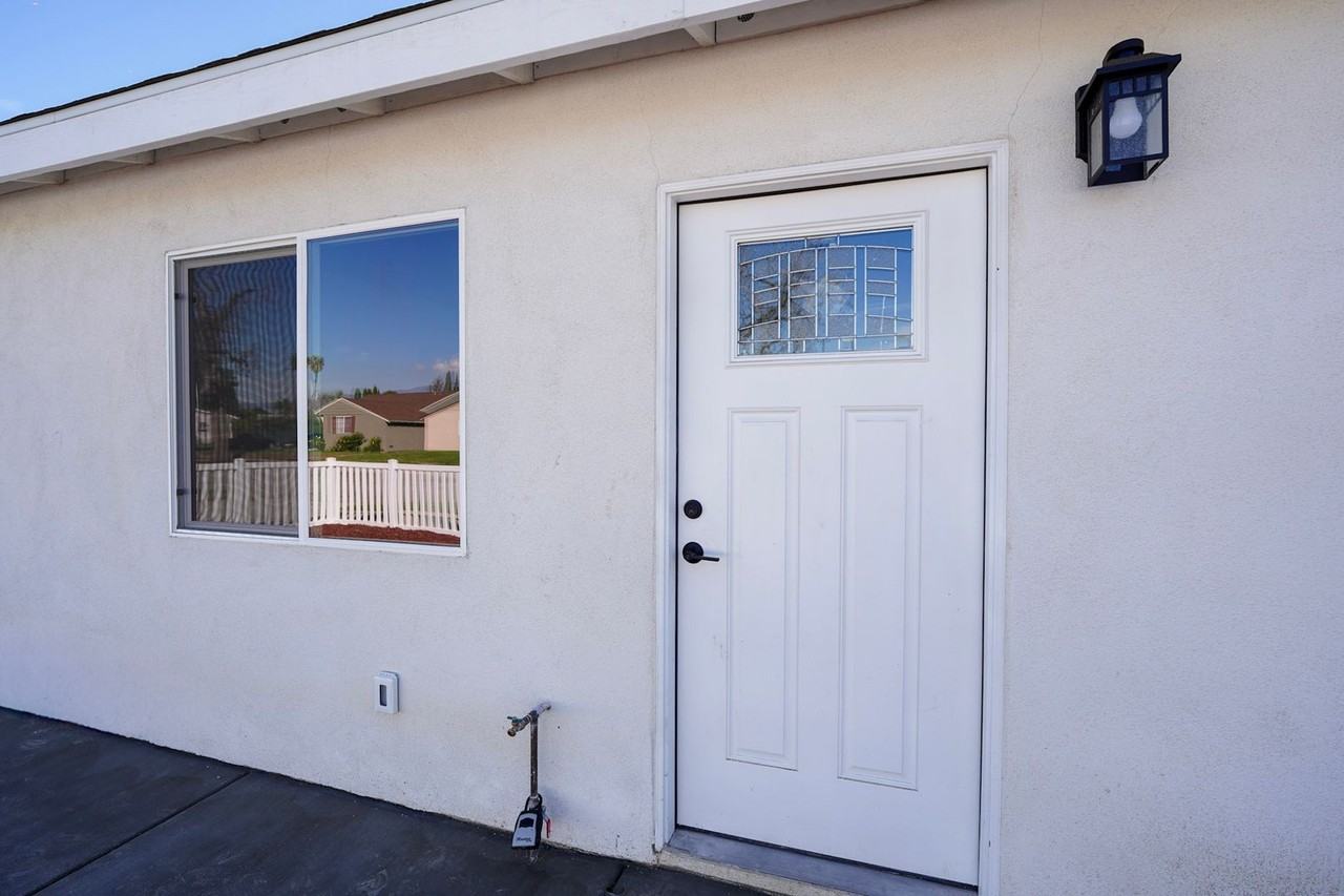 1600 E Columbia Ave - Photo 2 of 24