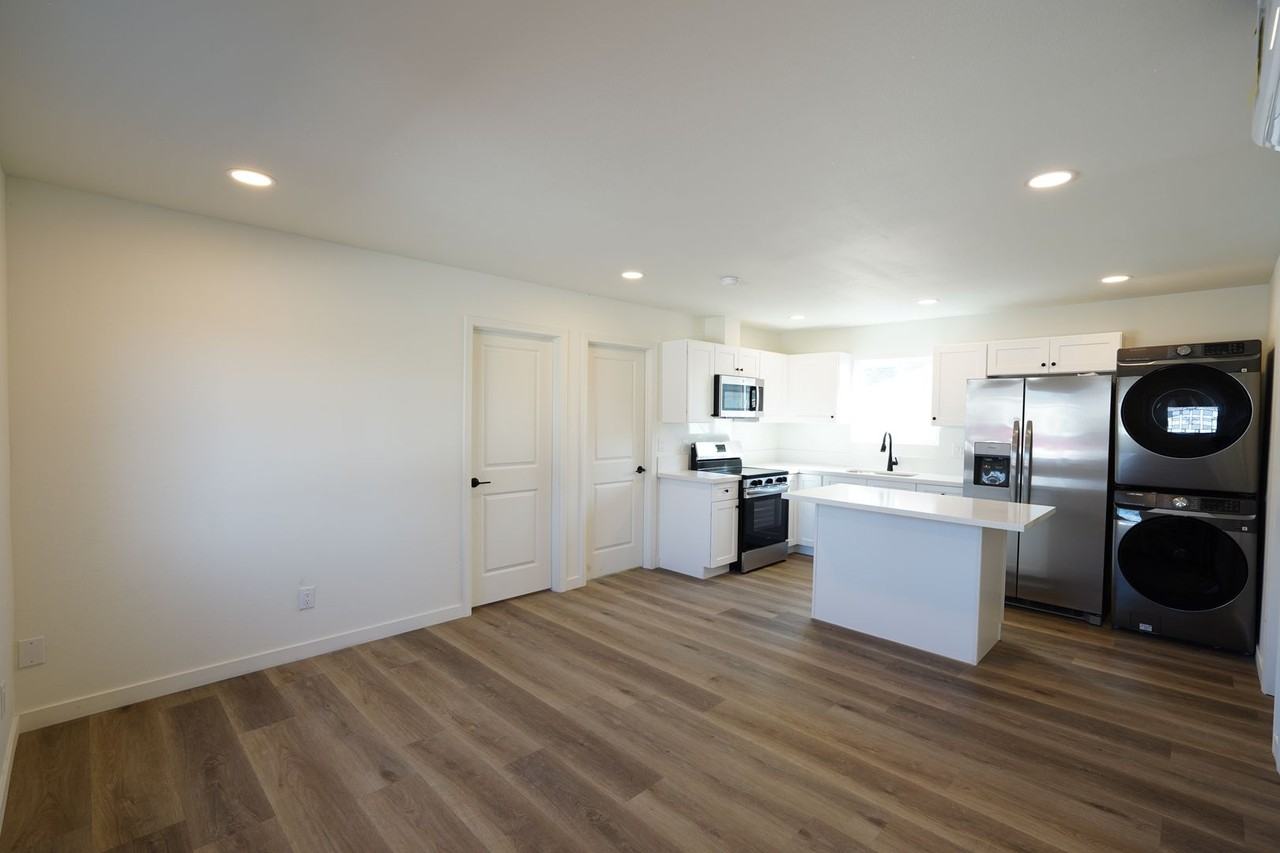 1600 E Columbia Ave - Photo 4 of 24