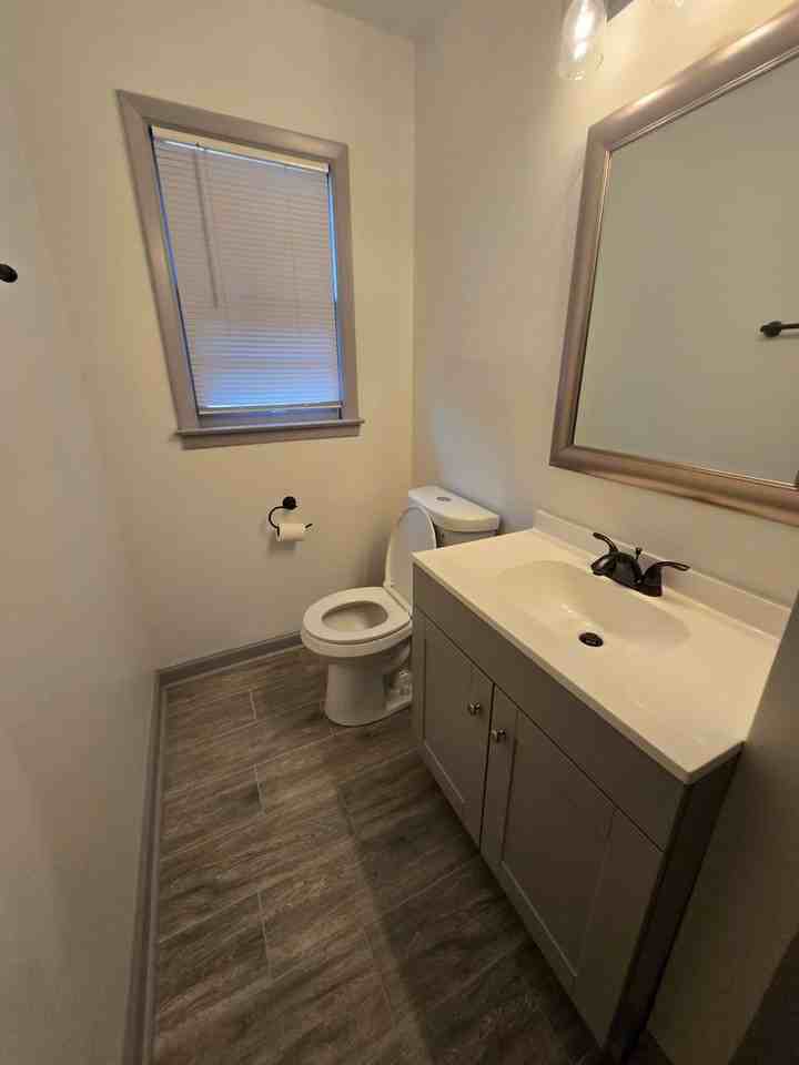 3988 Chippewa Rd - Photo 4 of 16