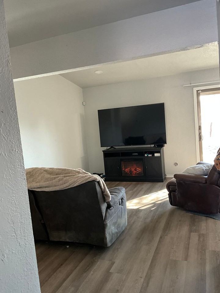 10104 Isaac Dr - Photo 4 of 20