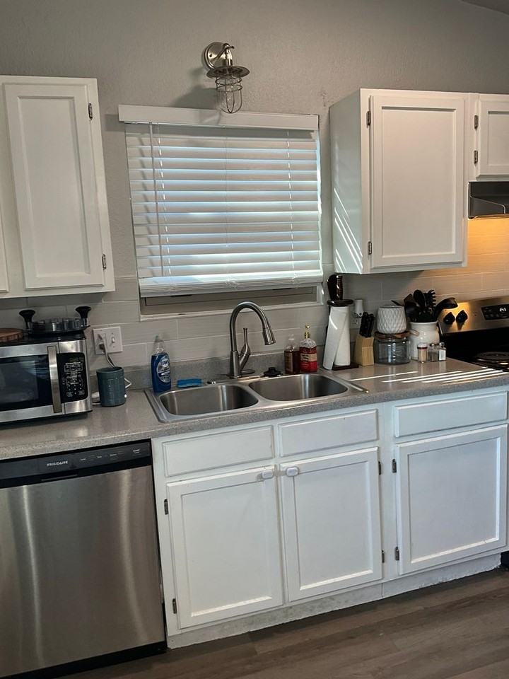 10104 Isaac Dr - Photo 6 of 20