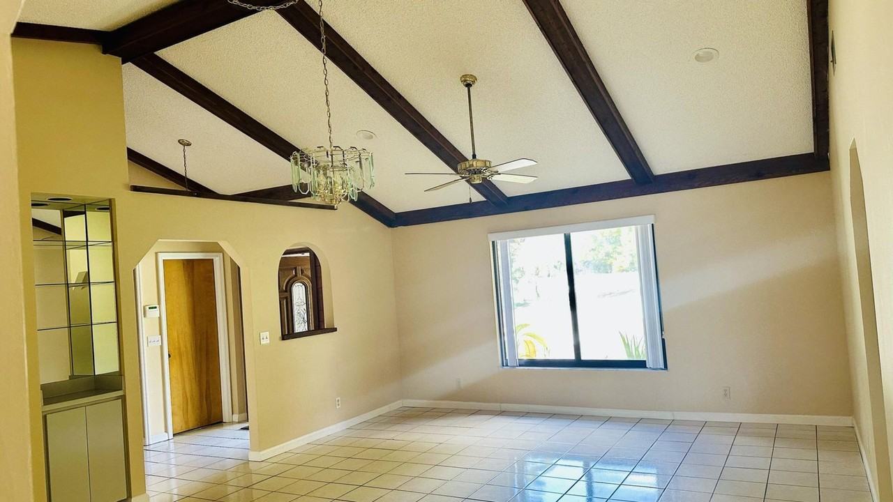 11952 60th St N - Photo 5 of 19