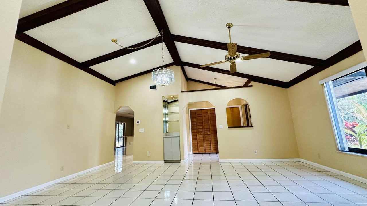 11952 60th St N - Photo 6 of 19