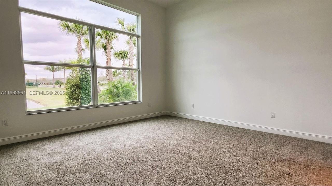 5243 Rivo Alto Cir - Photo 7 of 19