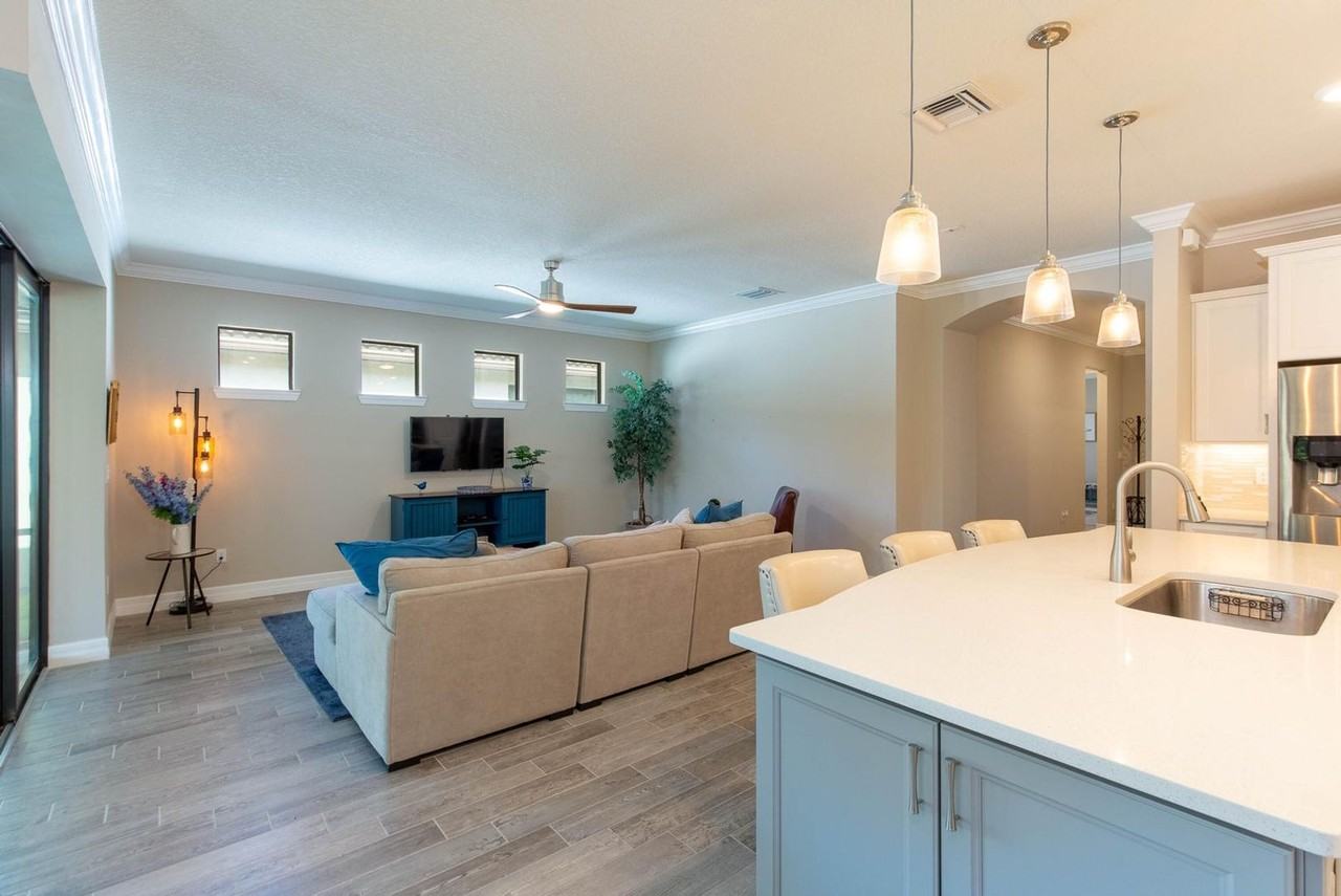 8161 Hanoverian Dr - Photo 2 of 18