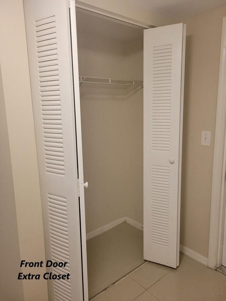 1400 Crestwood Ct S - Photo 4 of 15