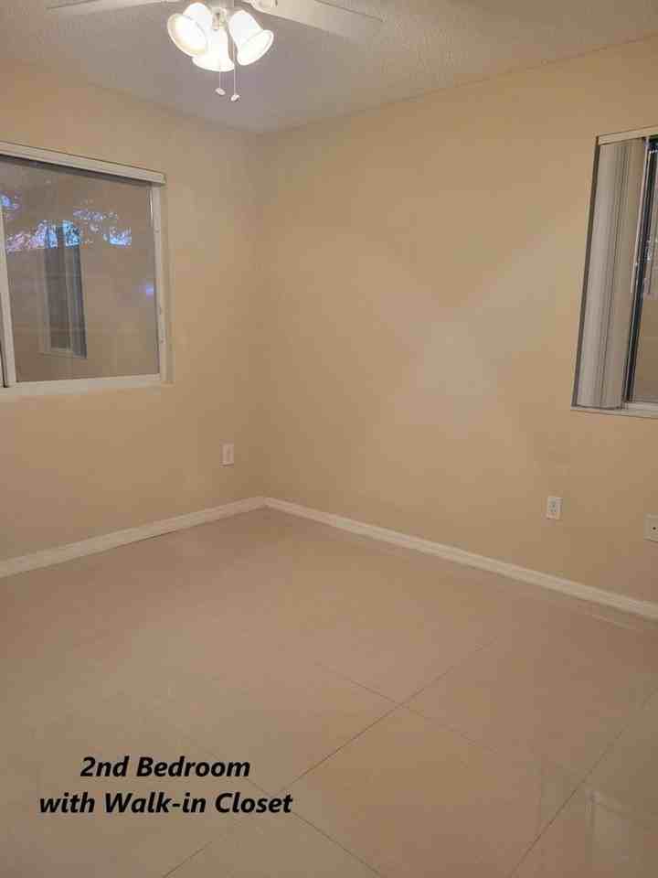 1400 Crestwood Ct S - Photo 7 of 15