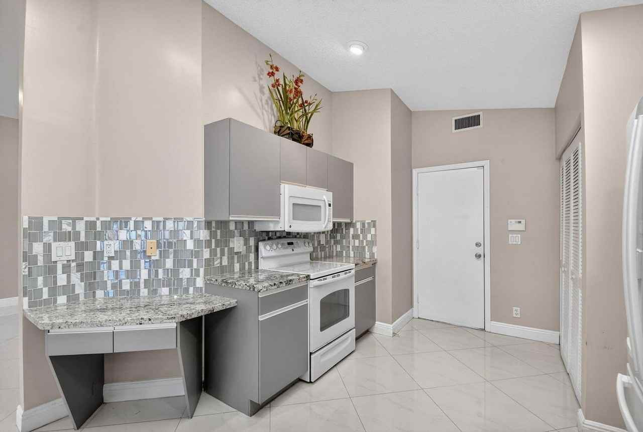 7891 Sailing Shores Ter - Photo 3 of 22