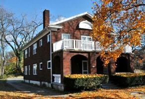 featured image of 1712 Emerson Ave