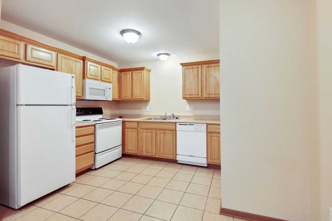 1313 Nw Willow Dr - Photo 4 of 15