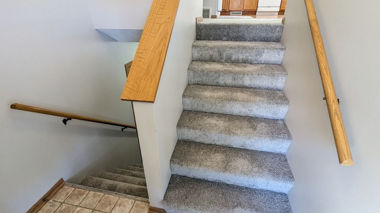 27 Ellis Cir - Photo 3 of 20