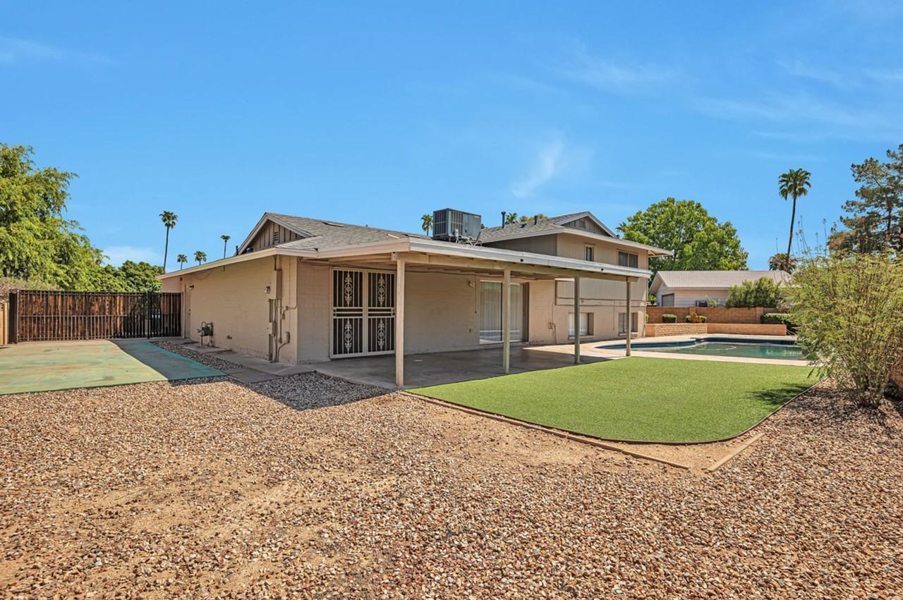 4522 S Alder Dr - Photo 4 of 33