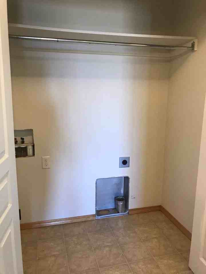 1018 N River Rock Dr - Photo 4 of 15