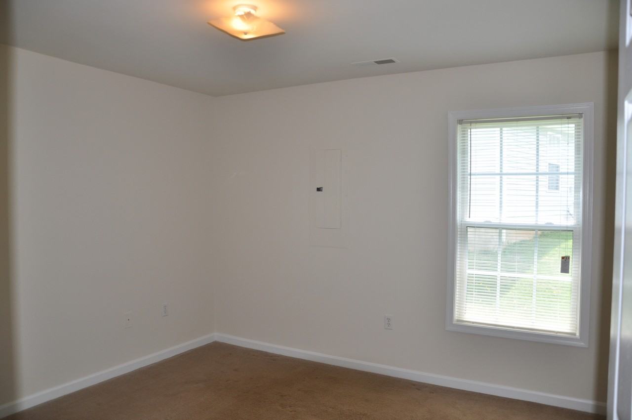 1760 Birch Dr - Photo 7 of 9