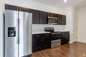 featured image of 661 Harding Rd