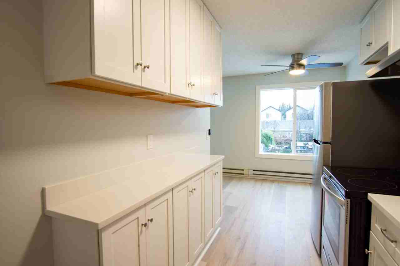 4030 Se Gladstone St #1 - Photo 2 of 11