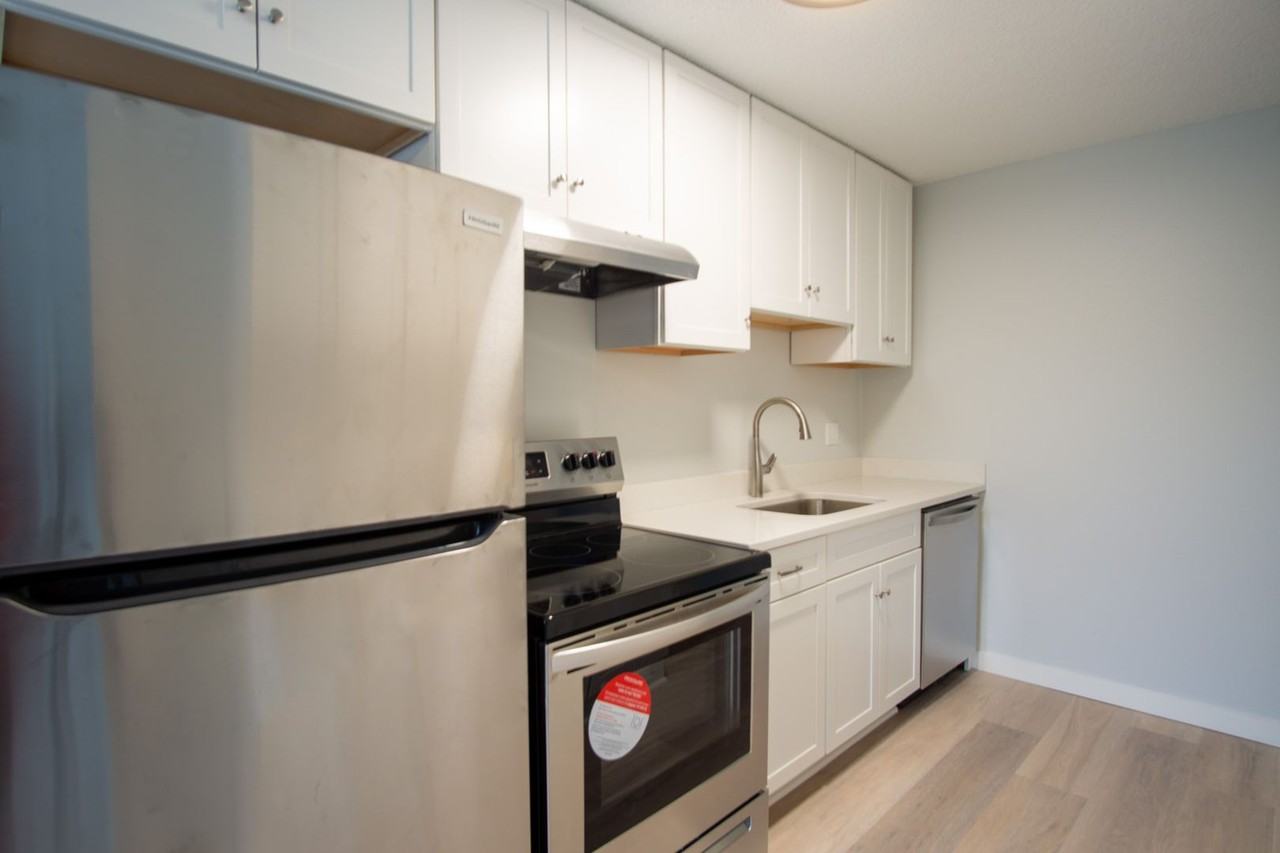 4030 Se Gladstone St #1 - Photo 3 of 11