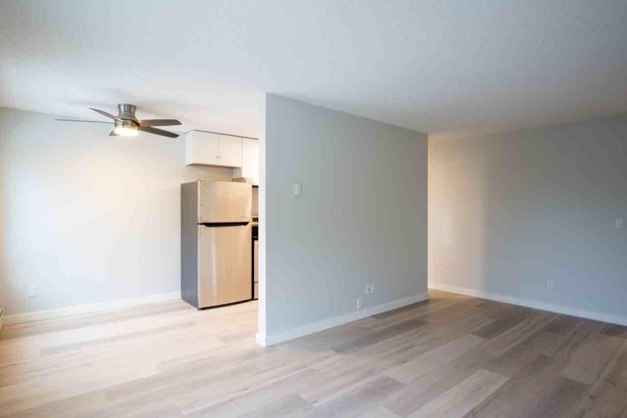 4030 Se Gladstone St #1 - Photo 5 of 11