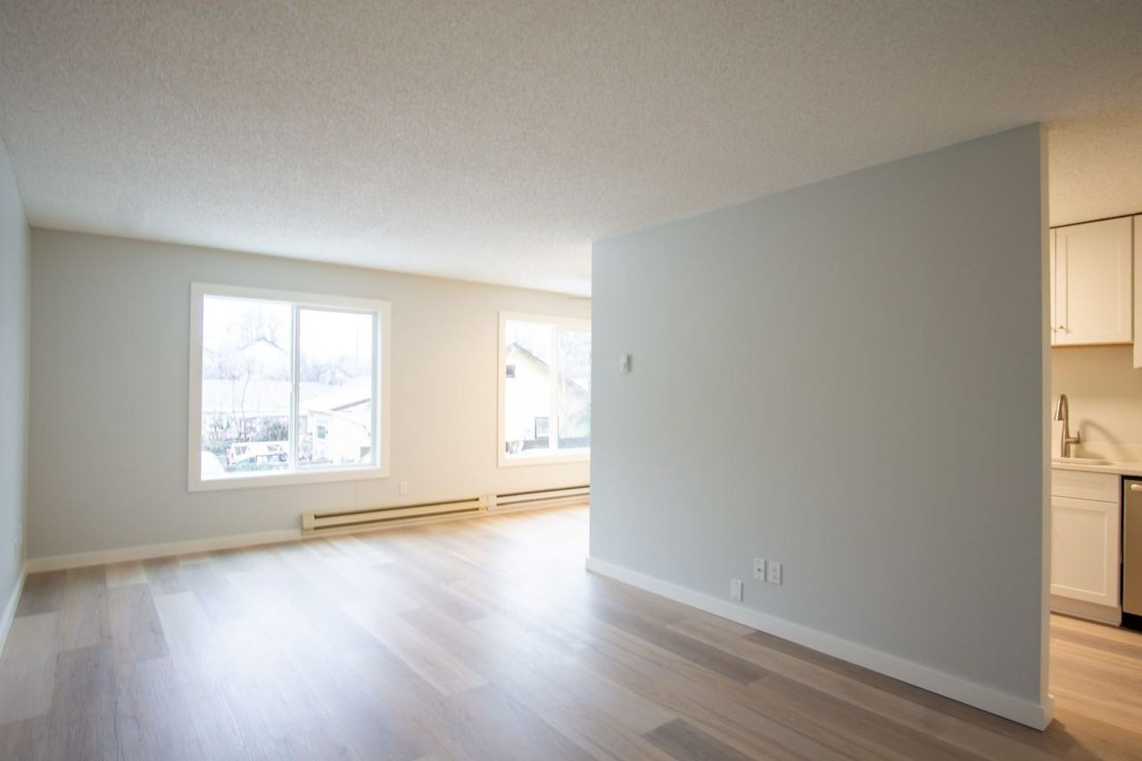 4030 Se Gladstone St #1 - Photo 6 of 11