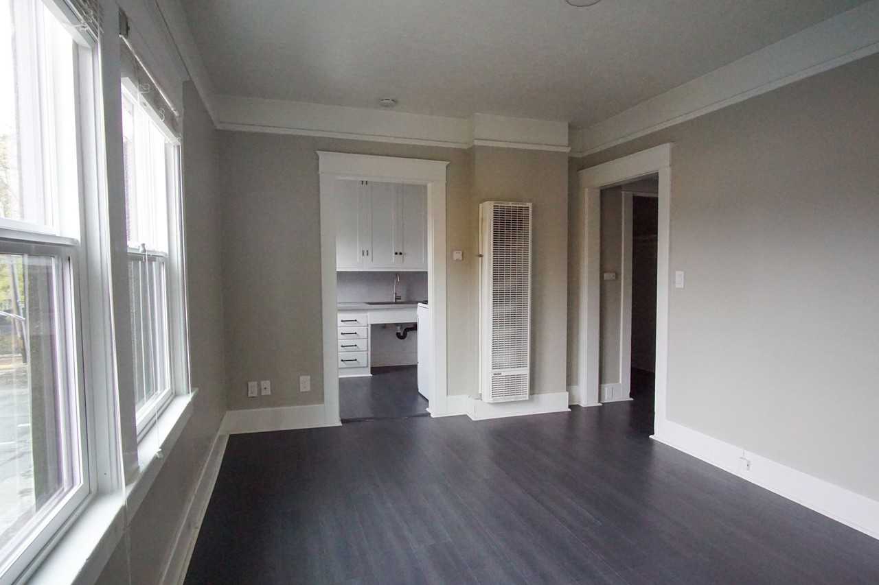 7437 N Saint Louis Ave #7 - Photo 2 of 10