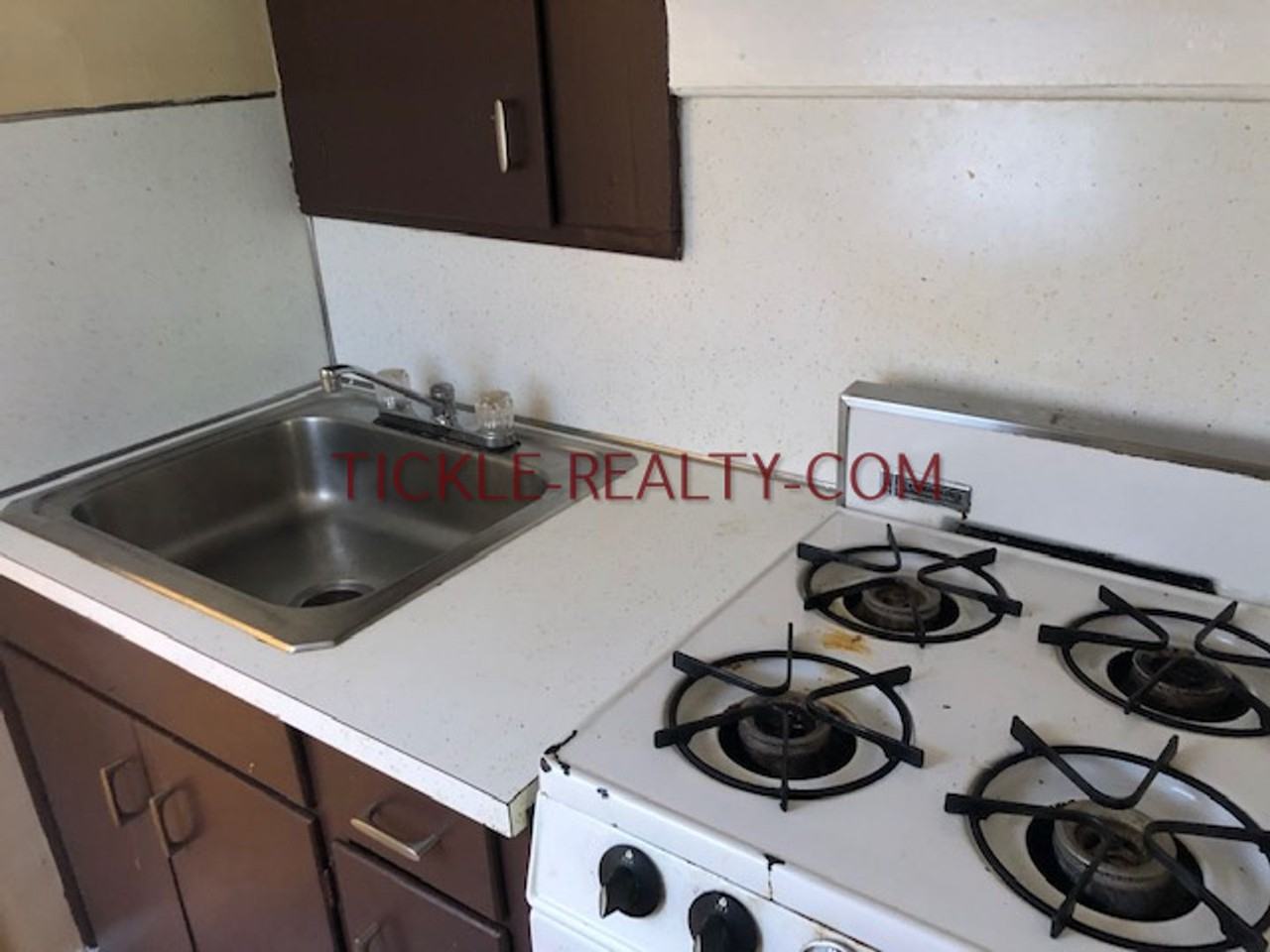 7 Birch Crescent - Photo 4 of 20