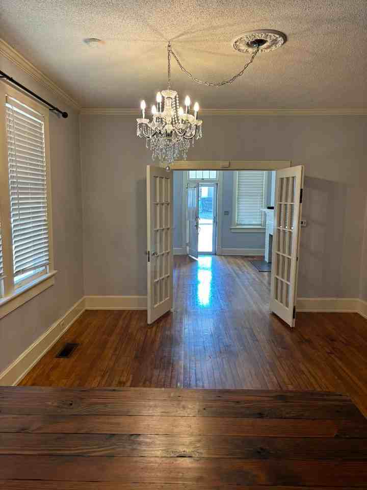 1901 Hill St - Photo 7 of 20