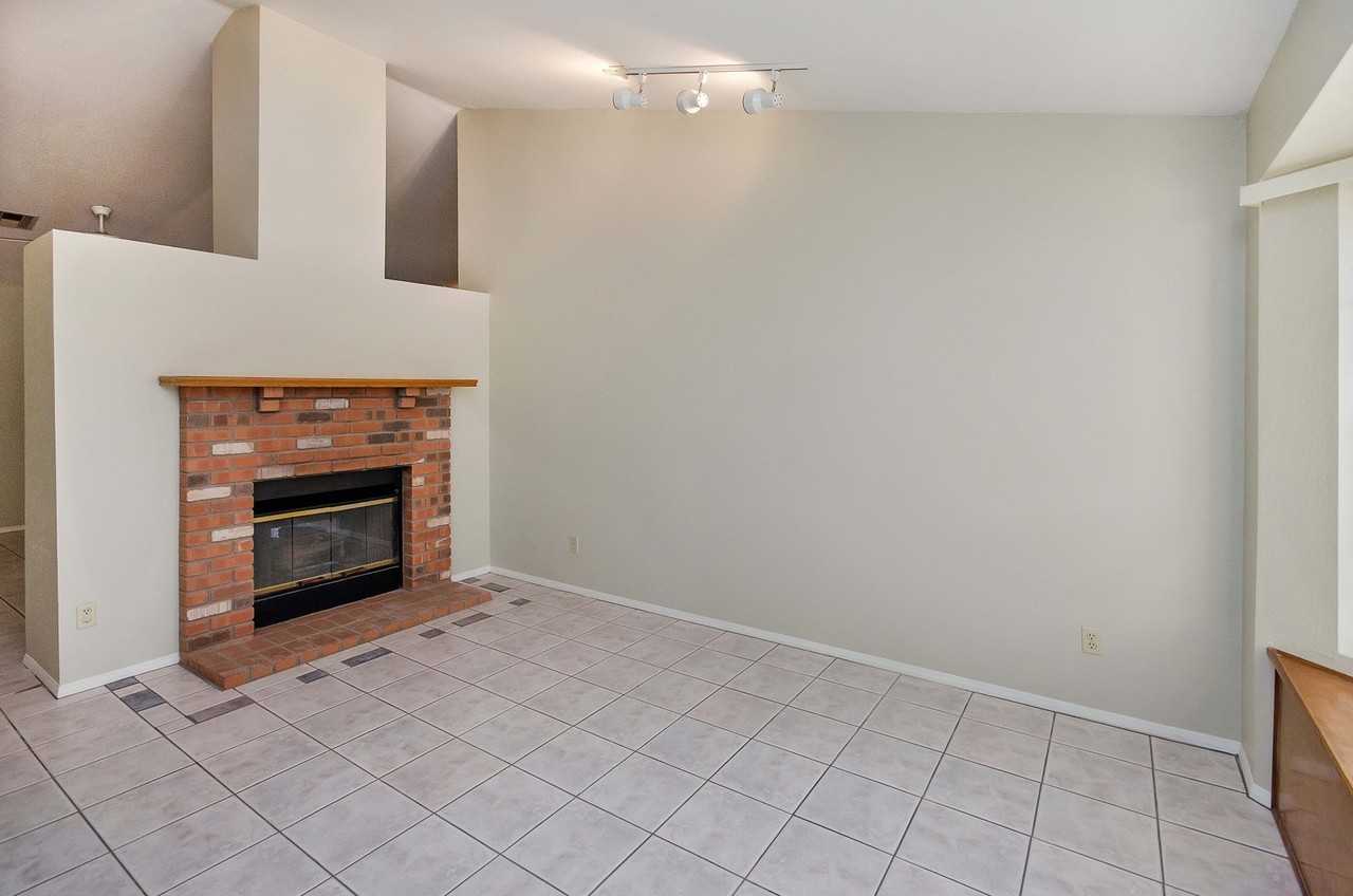 5802 E Enrose St - Photo 3 of 22