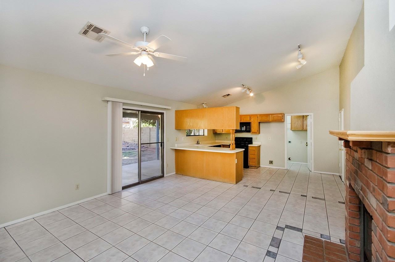 5802 E Enrose St - Photo 4 of 22