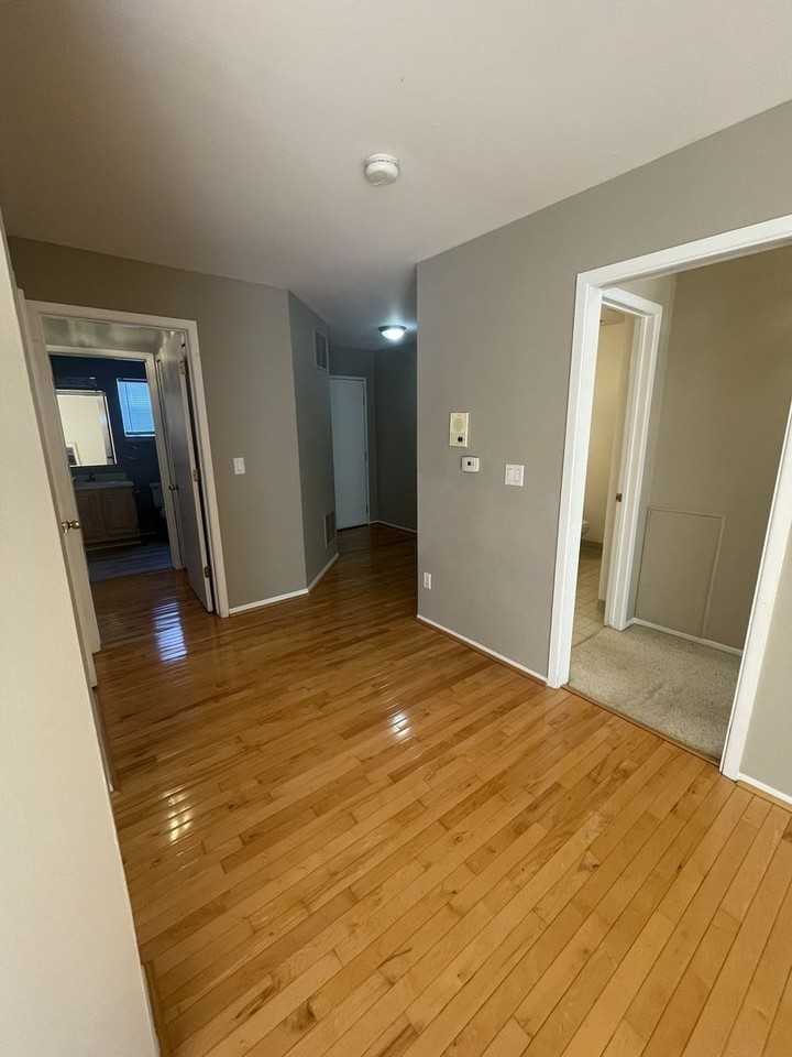 2243 S Huron Pkwy #3 - Photo 5 of 30