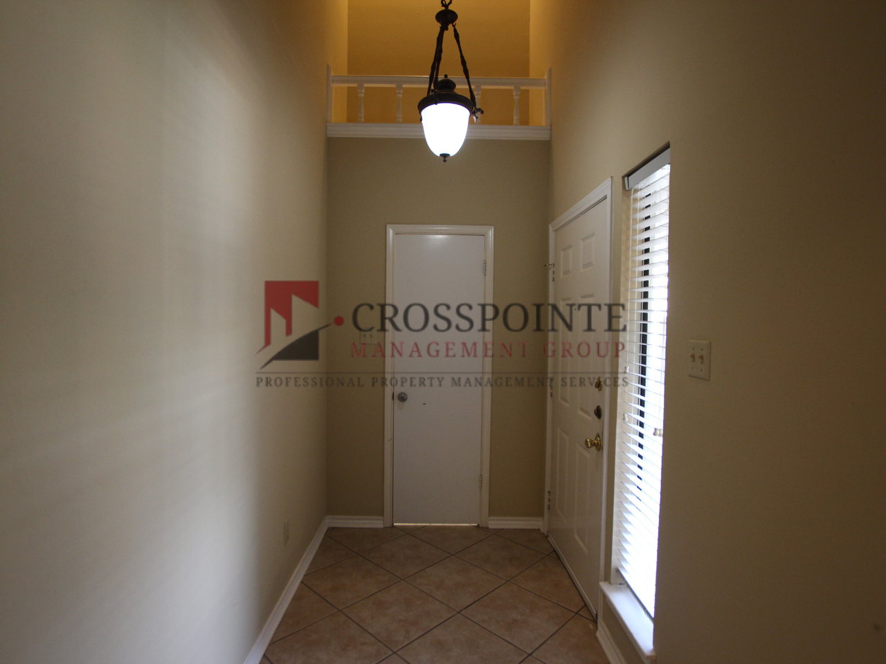 5875 Creekside Cir - Photo 3 of 33