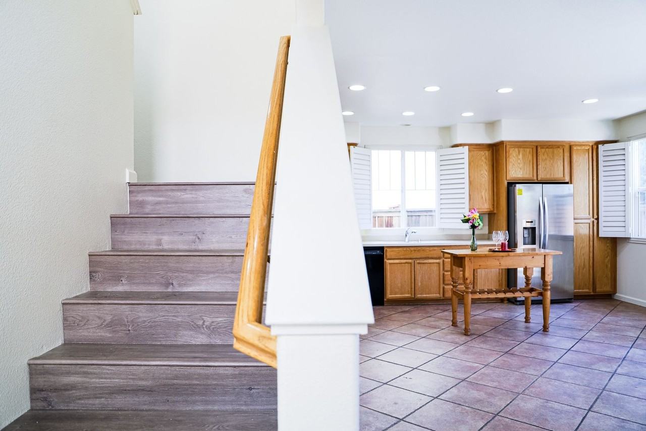 1281 Alder Creek Cir - Photo 4 of 34