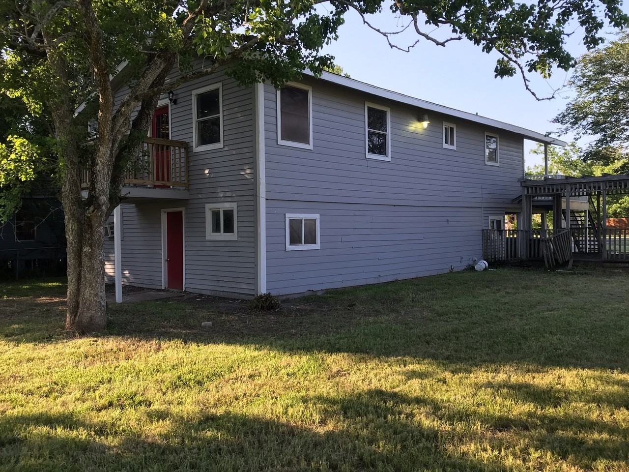 1418 Avenue K - Photo 7 of 35