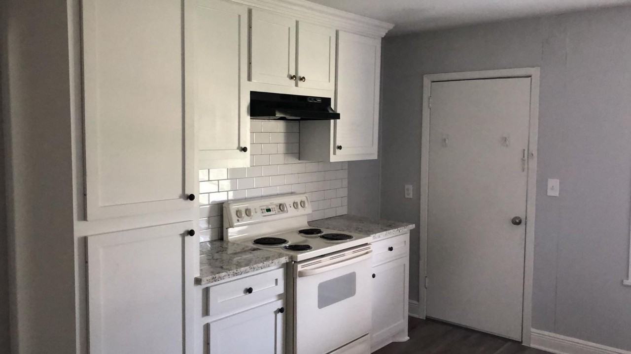 116 N Avenue D - Photo 6 of 18