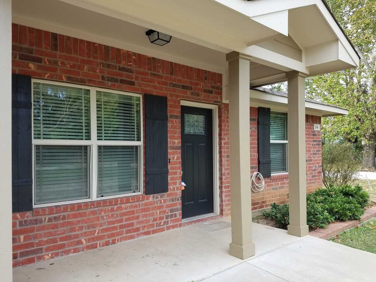 314 Mallory St - Photo 3 of 26