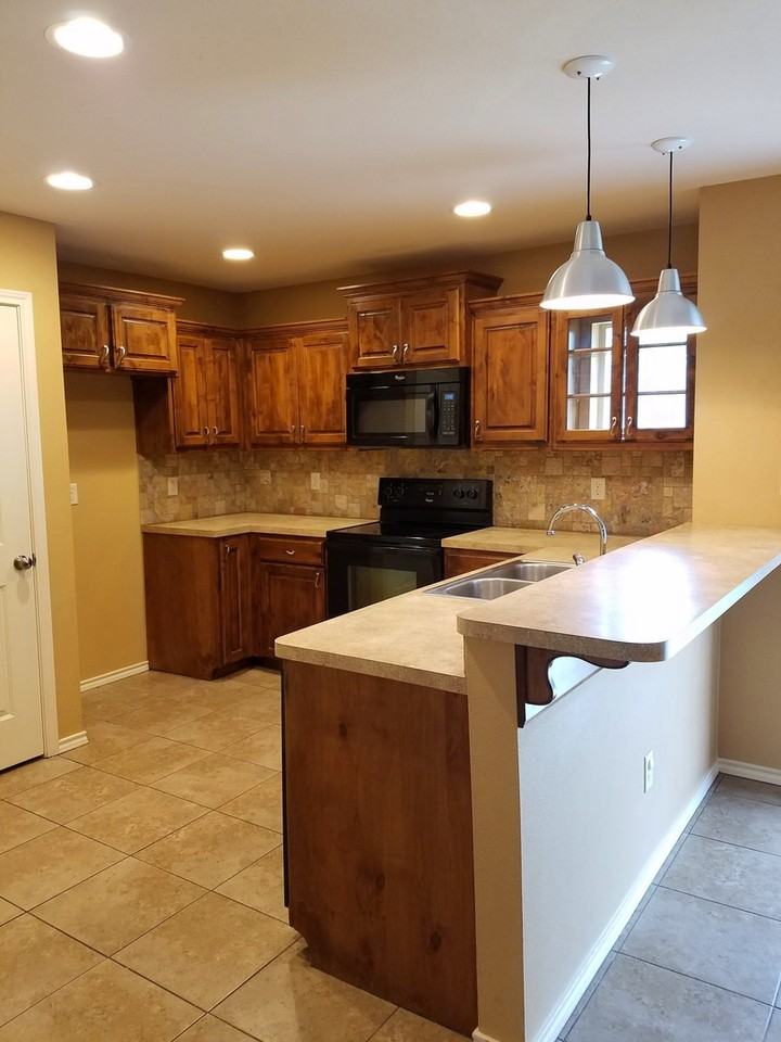 314 Mallory St - Photo 5 of 26