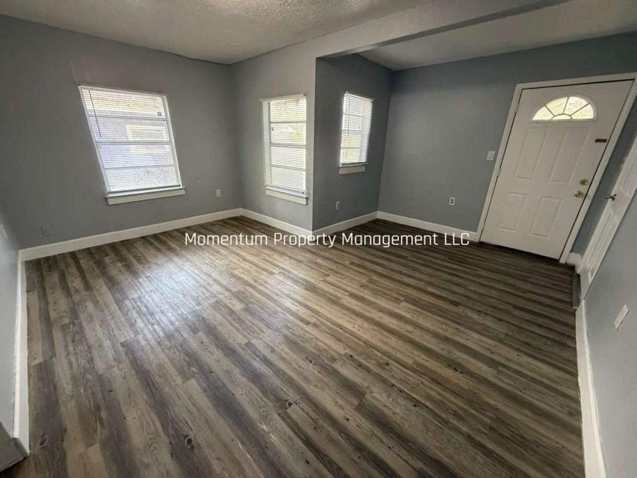 8414 N Brooks St - Photo 3 of 16