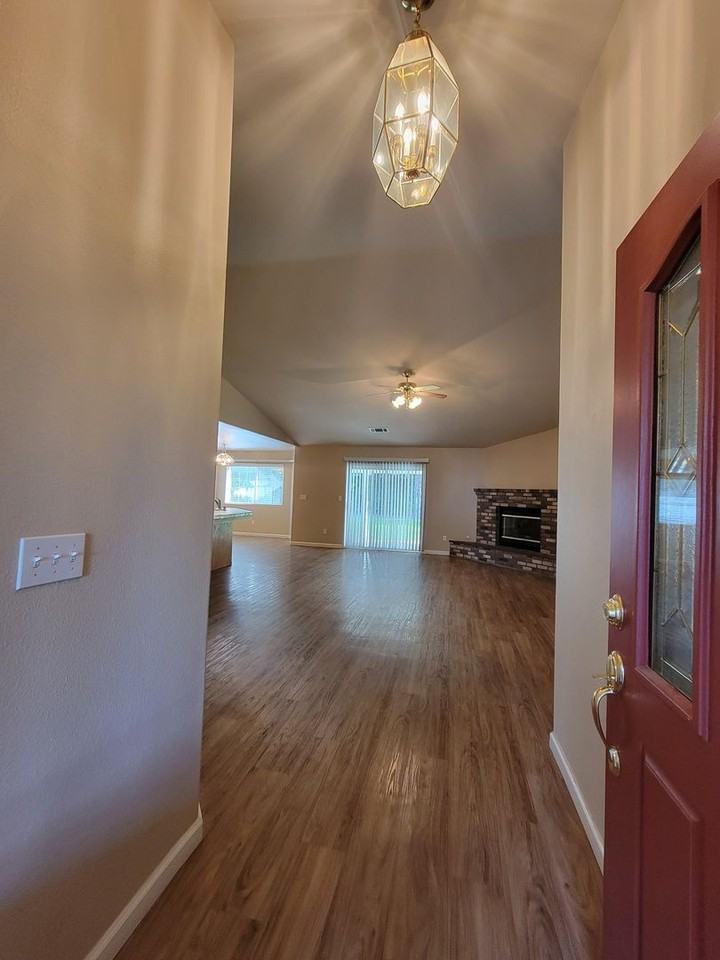 2114 S Virmargo St - Photo 3 of 28